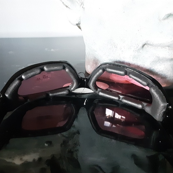 SPORT or MOTORCYCLE UVA/UVB SUNGLASSES - Picture 3 of 4